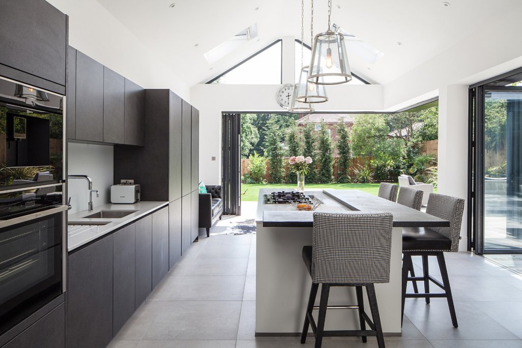 Contemporary Kitchens Loughton.